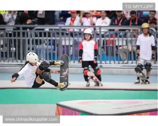 滑板技术巅峰对决北京滑板队荣膺全国第一名称号 滑板技术巅峰对决北京滑板队荣膺全国第一名称号