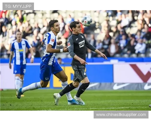 柏林球队对决杜伊斯堡展现足球魅力与激情的精彩赛事分析