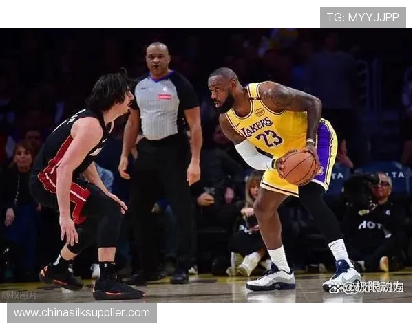 湖人雷霆季后赛经典对决回顾及关键时刻分析