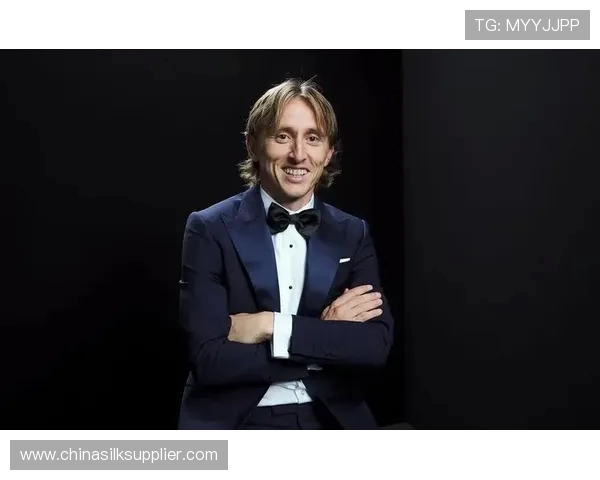 莫德里奇:足球场上的艺术家与传奇,如何影响新时代的中场游戏 莫德里奇:足球场上的艺术家与传奇,如何影响新时代的中场游戏