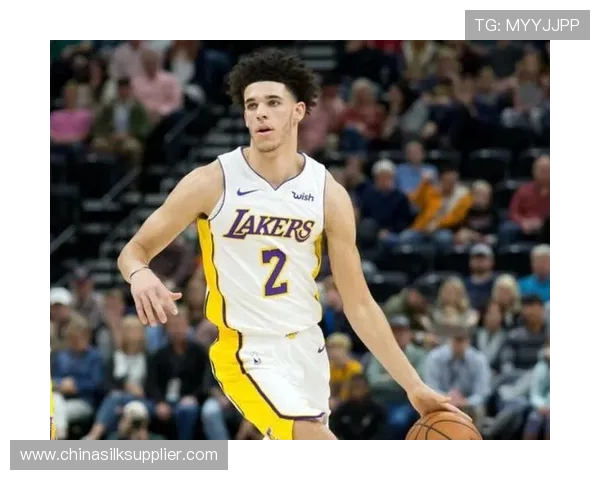 贾雷斯沃克的崛起与未来展望：篮球新星的成长之路