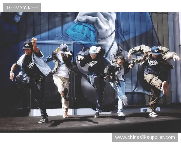 重庆街舞队在世界街舞大赛中的个人能力表现深度点评与分析