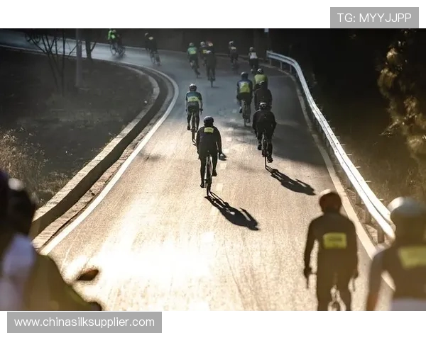 王强谈街舞之路:从热爱到职业的成长与挑战 王强谈街舞之路:从热爱到职业的成长与挑战