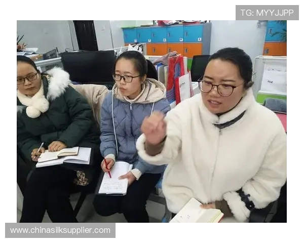 与黄伟的深入对话：回顾他的足球生涯与未来展望